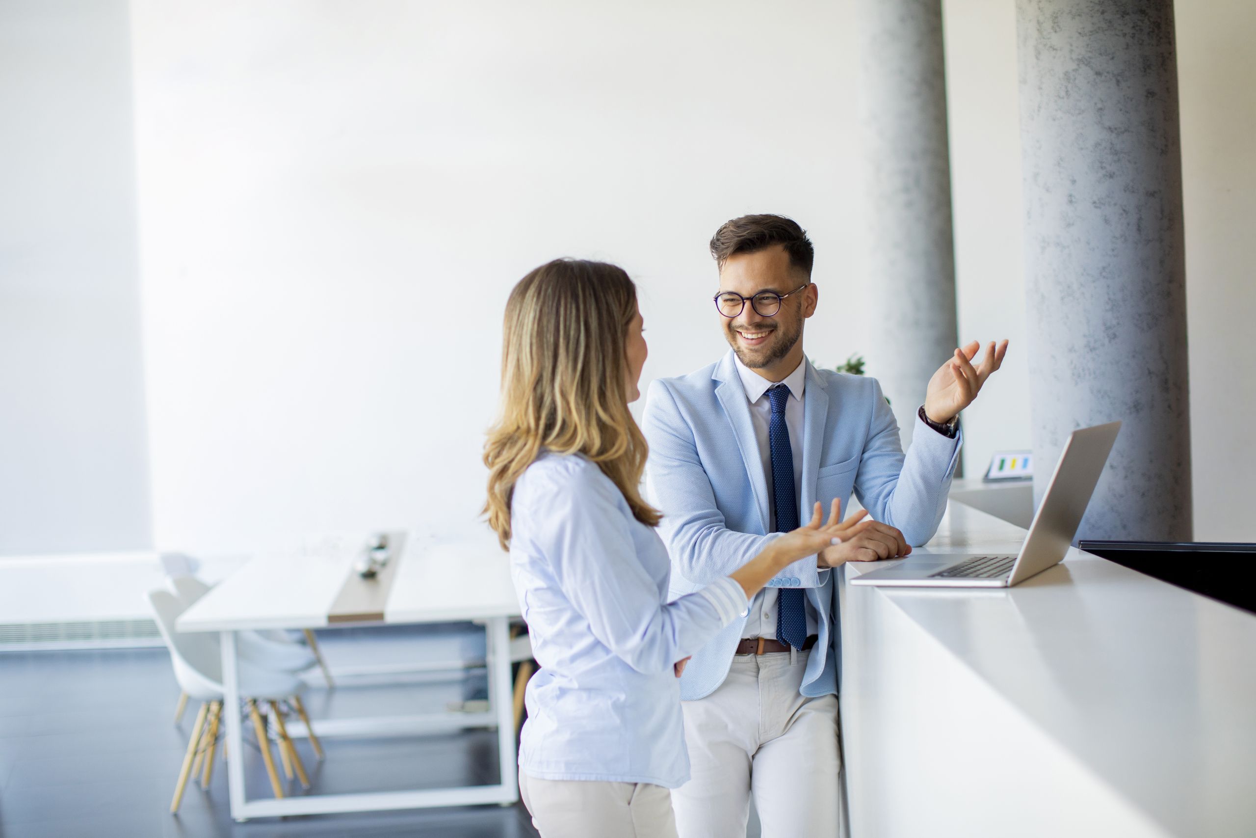 Career coaching Manager und Berater im Gespräch über ihre HR Karriere | Individuelle HR-Karriereberatung bei HRblue